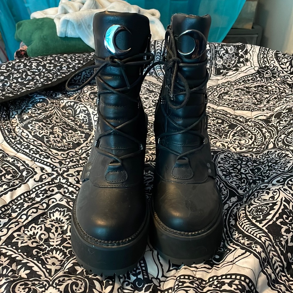 Killstar black moon boots